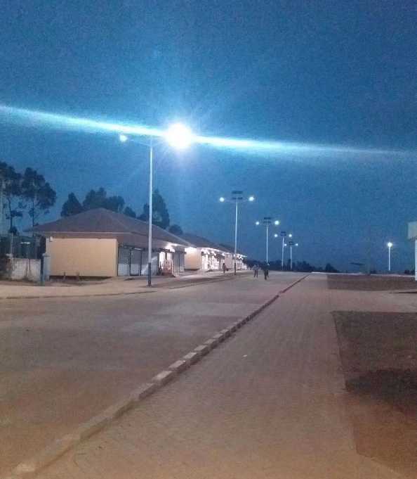 唐河县非洲科特迪瓦太阳能路灯工程
